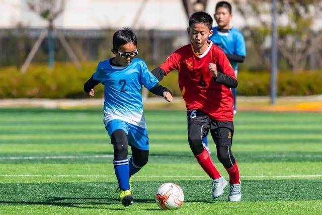 隆戈：朗尼克48小时内答复米兰 米兰也非正式接触了斯洛特